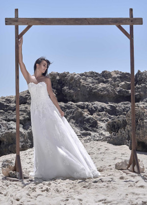 Strapless Sweetheart Ivory Lace Tulle Corset Back Dreamy Wedding Dress